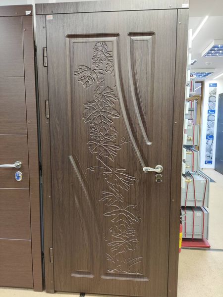 Дверь металлическая входная 205\91 см. левосторонняя Венорит виноград фото