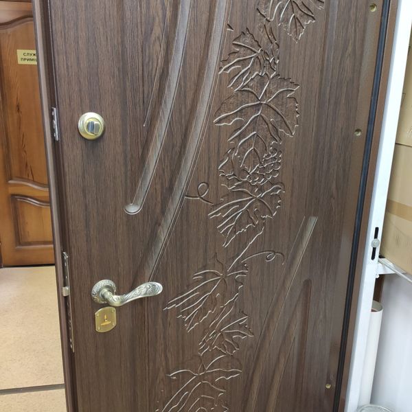 Дверь металлическая входная 205\91 см. левосторонняя Венорит виноград фото